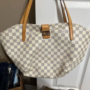 Designer inspired handbag/tote